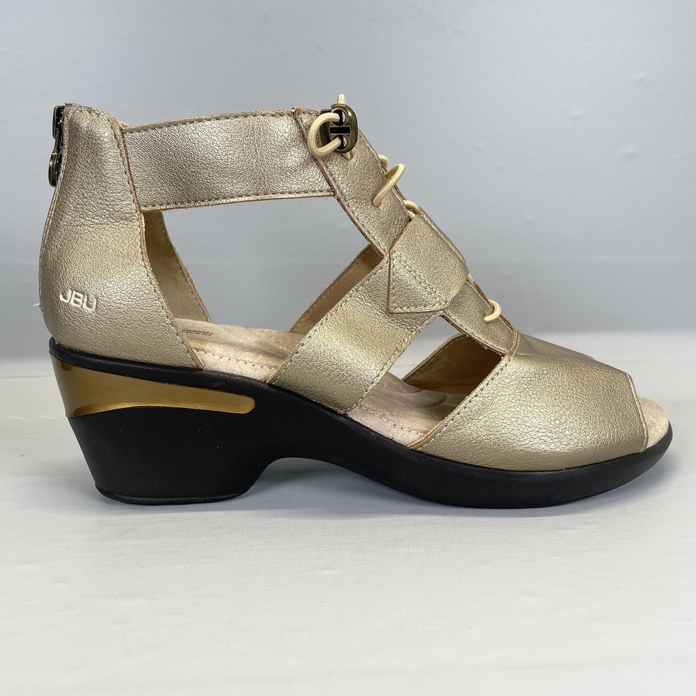 JBU Coco Encore Shoes Womens Size 8.5 Gold Wedge Sandals Peep Toe Zip Toggle